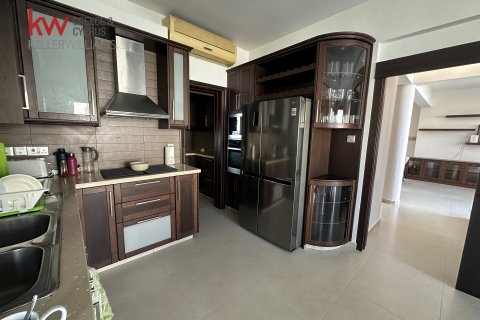 3 bedrooms Townhouse in Livadia, Nicosia,  No. 39597 9