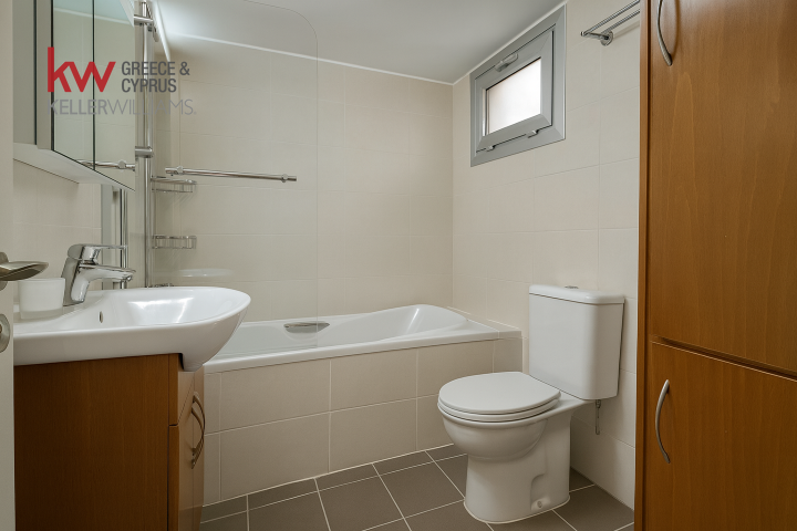 3 dormitorios Apartamento en Larnaca, Larnaka, Chipre No. 39876