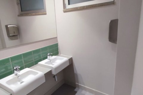 650m2 Office in Larnaca, Larnaka,  No. 39877 18