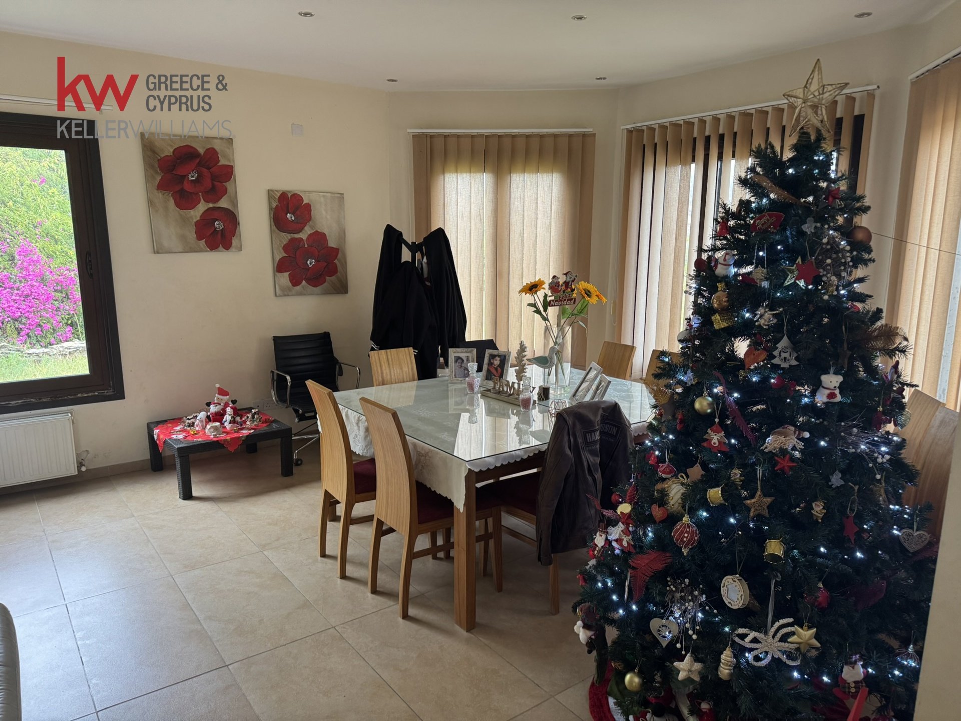 4 bedrooms Villa in Anglisides, Larnaka, Cyprus No. 39872