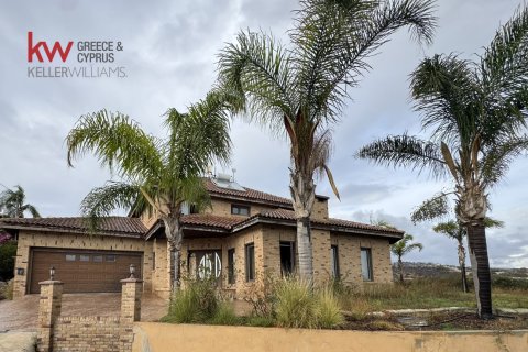 4 bedrooms Villa in Anglisides, Larnaka,  No. 39872 2