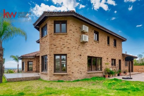 4 bedrooms Villa in Anglisides, Larnaka,  No. 39872