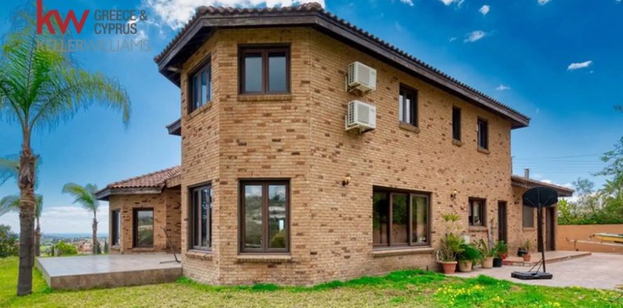 4 bedrooms Villa in Anglisides, Larnaka,  No. 39872