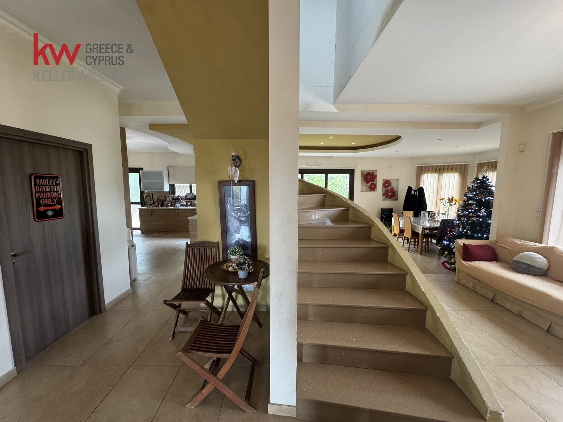 4 bedrooms Villa in Anglisides, Larnaka, Cyprus No. 39872