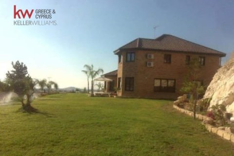 4 bedrooms Villa in Anglisides, Larnaka,  No. 39872 4