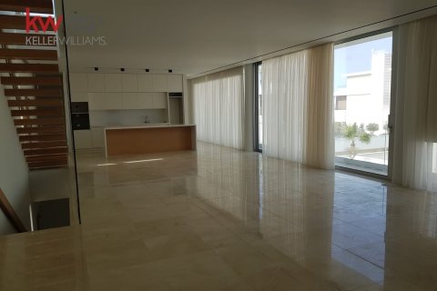 4 bedrooms Villa in Pervolia, Larnaka,  No. 39873 7