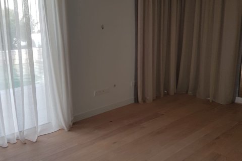 4 bedrooms Villa in Pervolia, Larnaka,  No. 39873 11