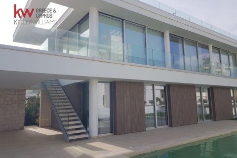 4 bedrooms Villa in Pervolia, Larnaka,  No. 39873 6