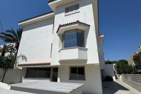 6 dormitorios Adosado en Aglandjia, Nicosia, No. 52157 18