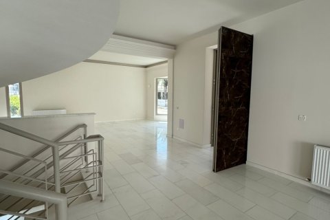 6 dormitorios Adosado en Aglandjia, Nicosia, No. 52157 17
