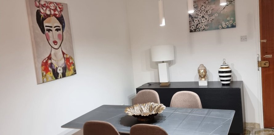 2 bedrooms Apartment in Larnaca, Larnaka,  No. 52153