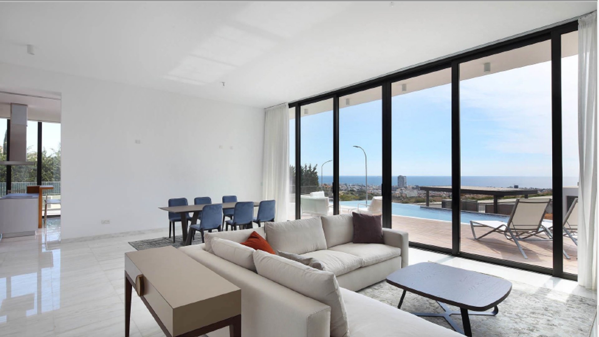 4 bedrooms Villa in Germasogeia, Limassol, Cyprus No. 28654