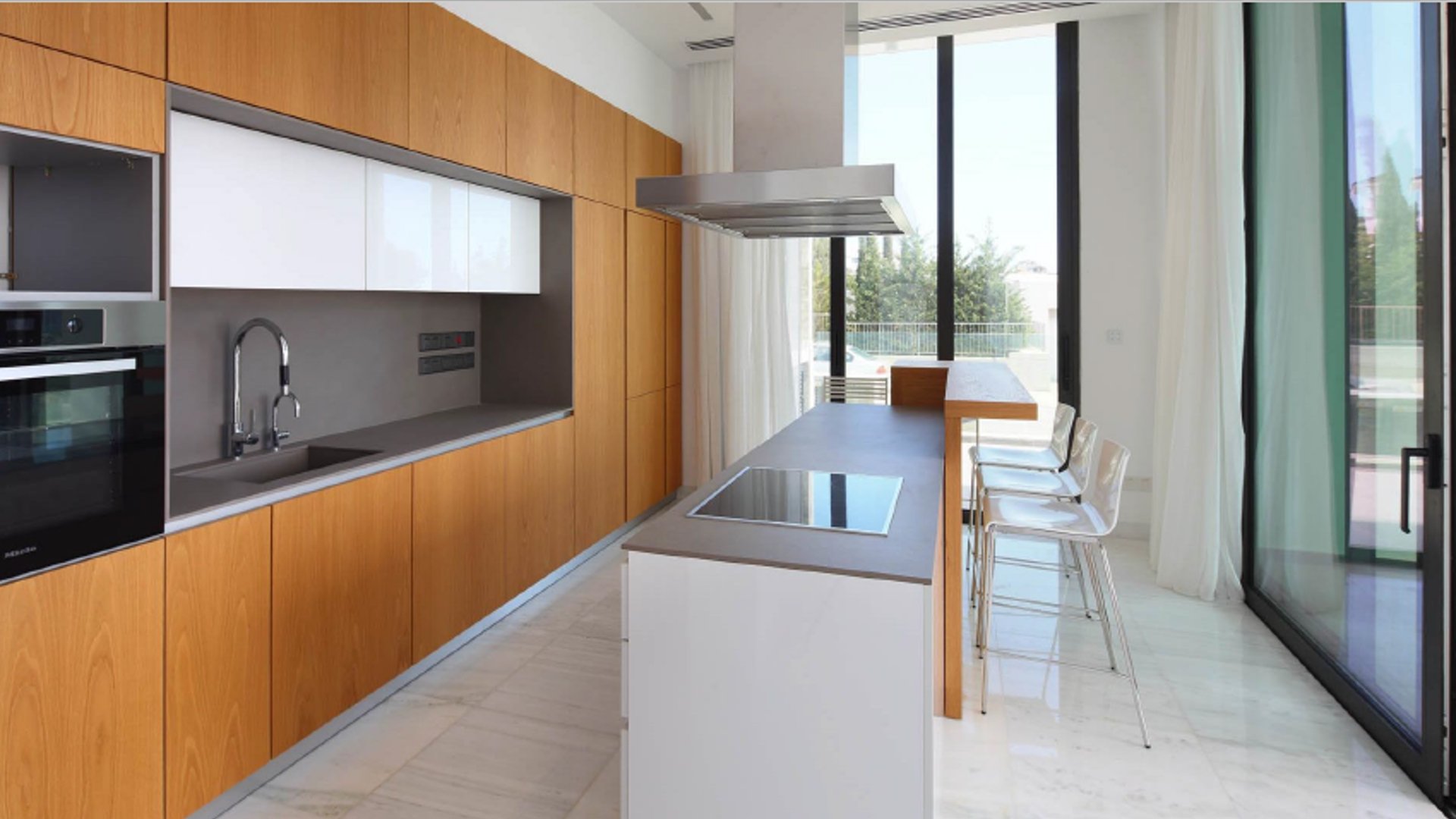 4 bedrooms Villa in Germasogeia, Limassol, Cyprus No. 28654