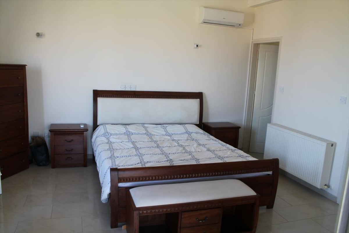4 bedrooms Villa in Limassol, Cyprus No. 38327
