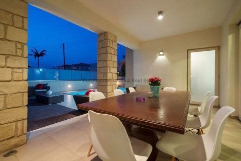 6 bedrooms Villa in Paphos,  No. 37891 27