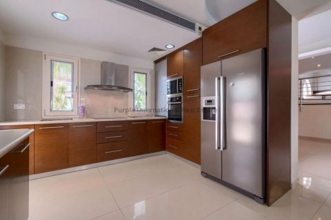 6 bedrooms Villa in Paphos,  No. 37891 8