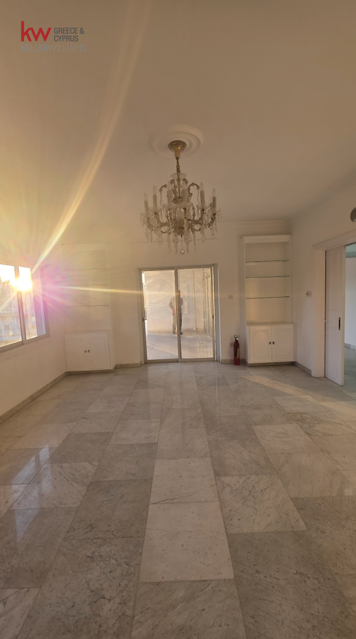 9 rooms Office in Nicosia, Cyprus No. 51809
