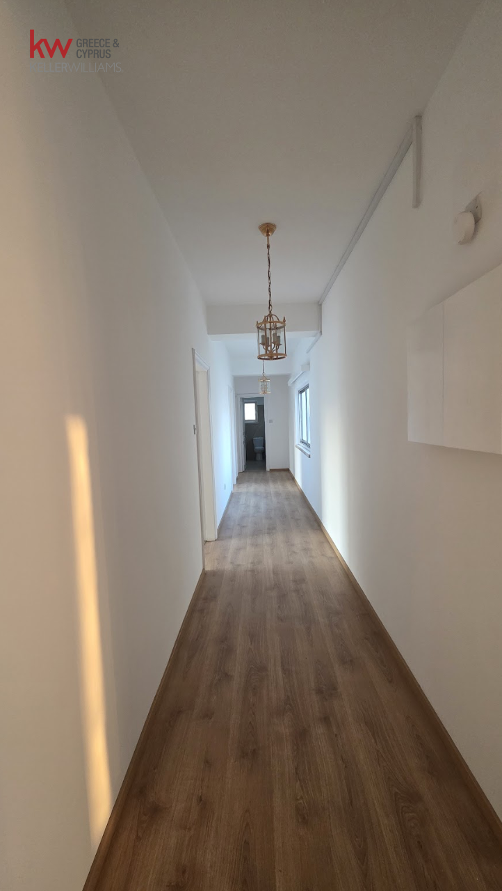 9 rooms Office in Nicosia, Cyprus No. 51809