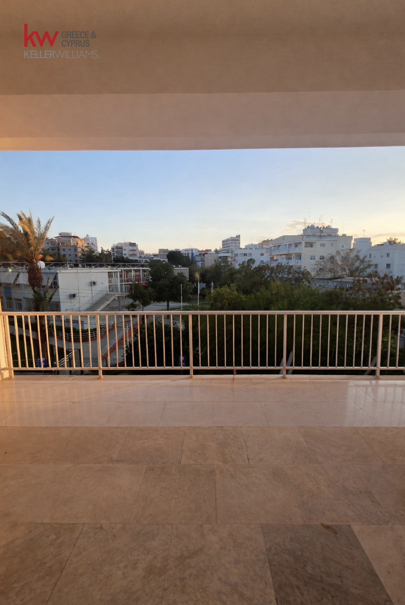 9 rooms Office in Nicosia, Cyprus No. 51809