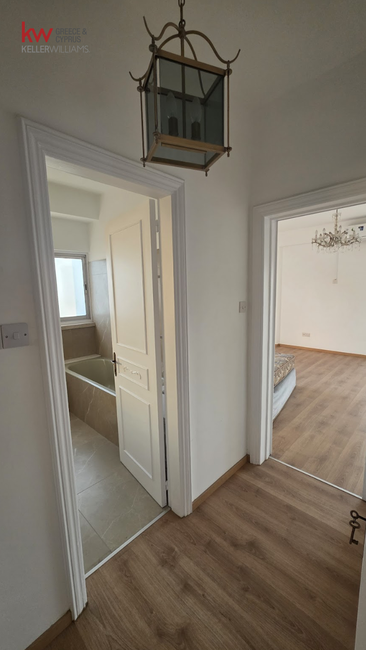 9 rooms Office in Nicosia, Cyprus No. 51809