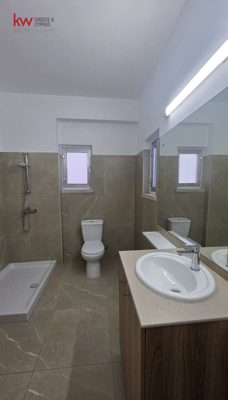 9 rooms Office in Nicosia, Cyprus No. 51809