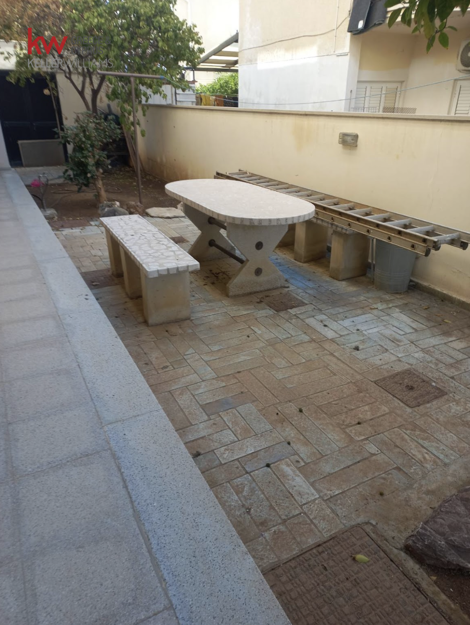 452m2 Commercial property in Aglandjia, Nicosia, Cyprus No. 51814