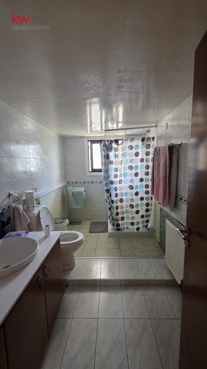 452m2 Commercial property in Aglandjia, Nicosia, Cyprus No. 51814