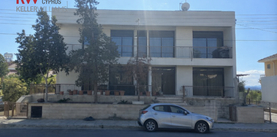 452m2 Local comercial en Aglandjia, Nicosia,  No. 51814