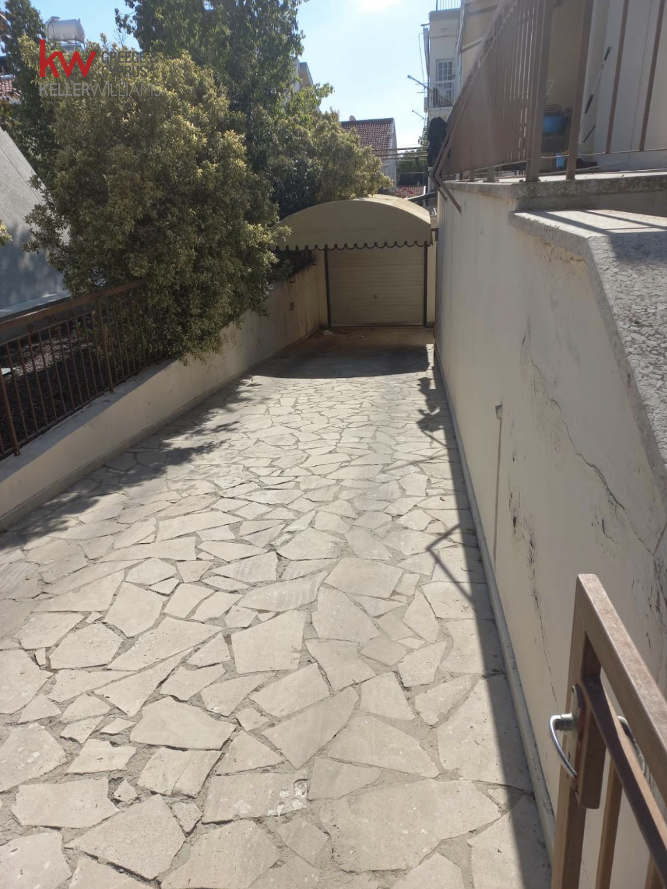 452m2 Commercial property in Aglandjia, Nicosia, Cyprus No. 51814