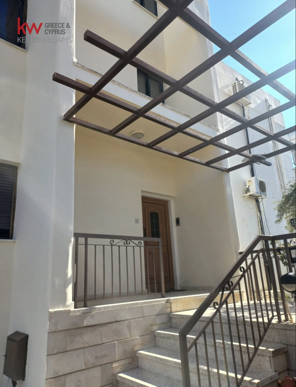 452m2 Commercial property in Aglandjia, Nicosia, Cyprus No. 51814