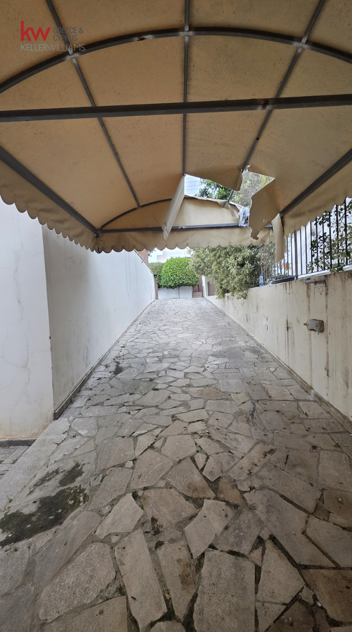 452m2 Commercial property in Aglandjia, Nicosia, Cyprus No. 51814