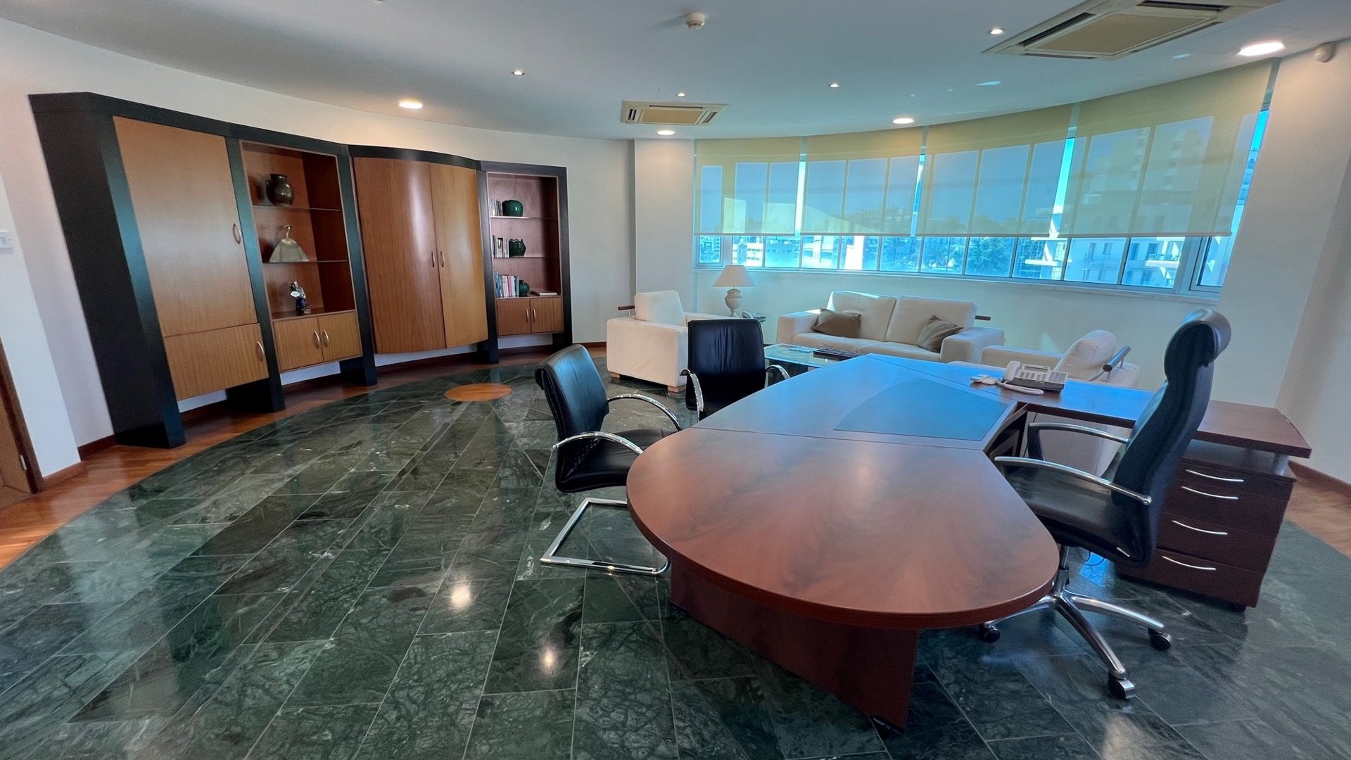 420m2 Office in Limassol, Cyprus No. 28085