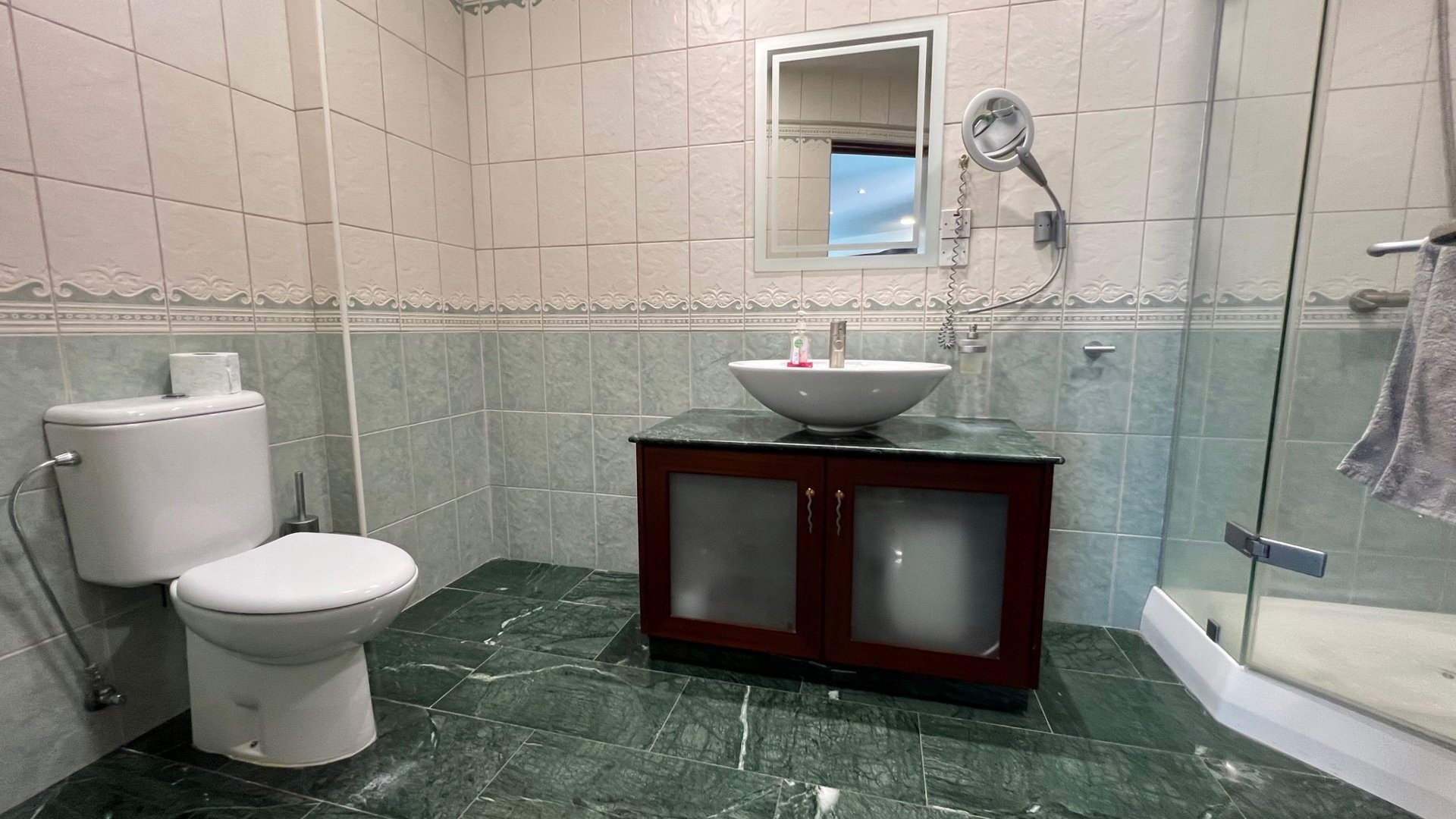 420m2 Office in Limassol, Cyprus No. 28085