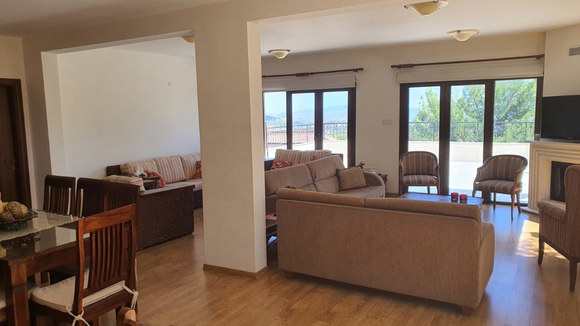 5 bedrooms Villa in Moniatis, Limassol, Cyprus No. 28221