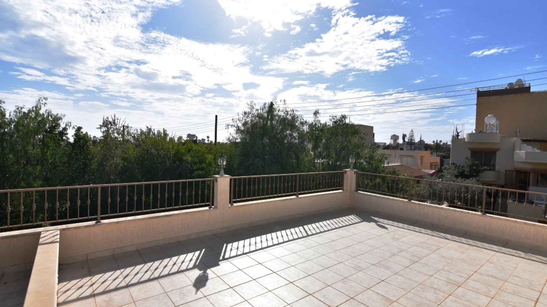 4 bedrooms Villa in Ypsonas, Limassol, Cyprus No. 25798