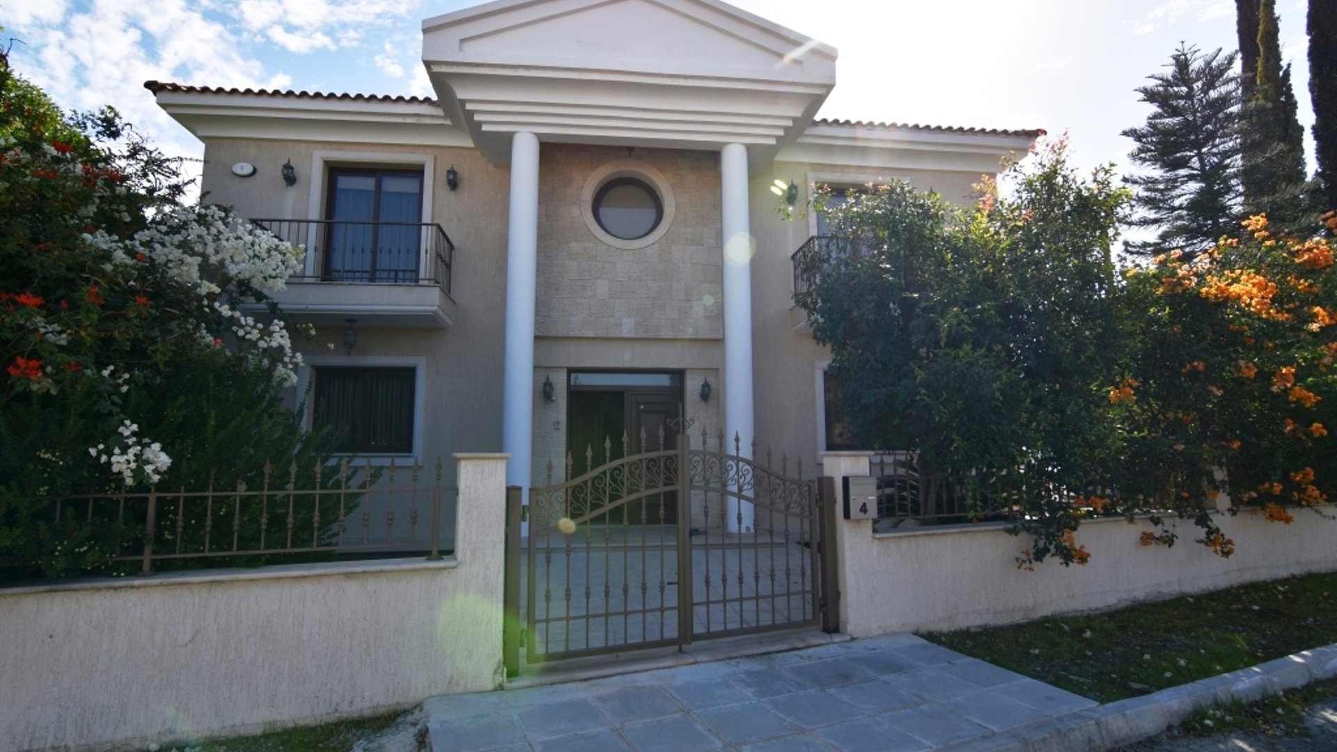 4 bedrooms Villa in Ypsonas, Limassol, Cyprus No. 25798