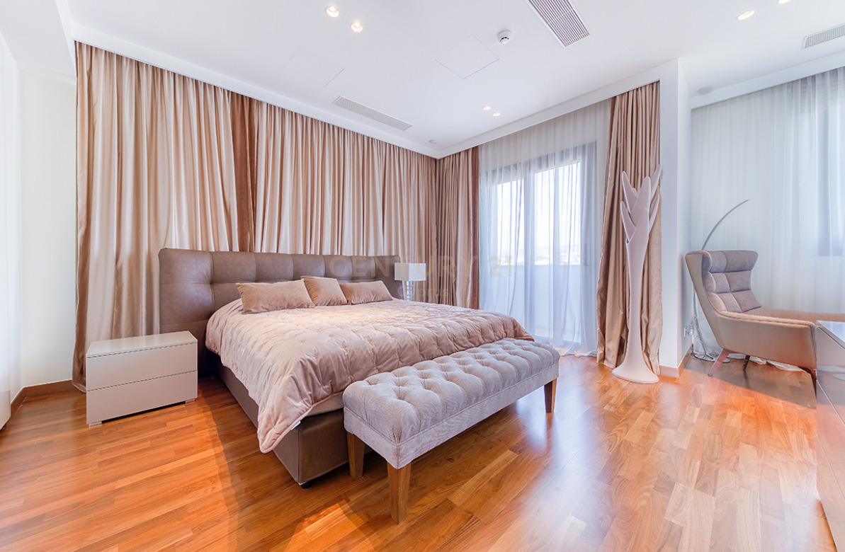 3 bedrooms Apartment in Mouttagiaka, Limassol, Cyprus No. 27625