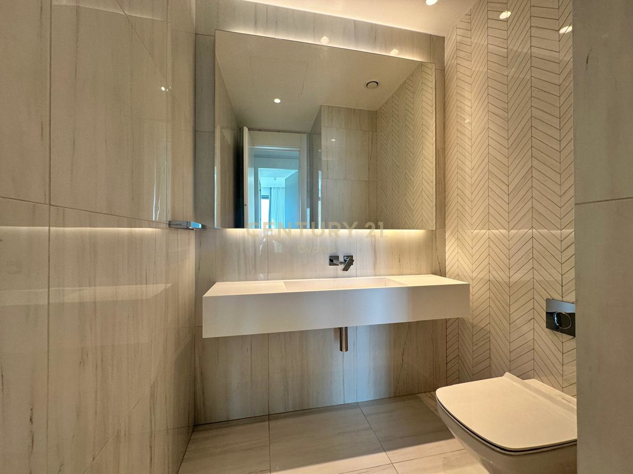 2 bedrooms Apartment in Germasogeia, Limassol, Cyprus No. 35693