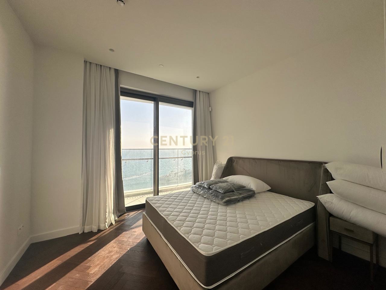 2 bedrooms Apartment in Germasogeia, Limassol, Cyprus No. 35693