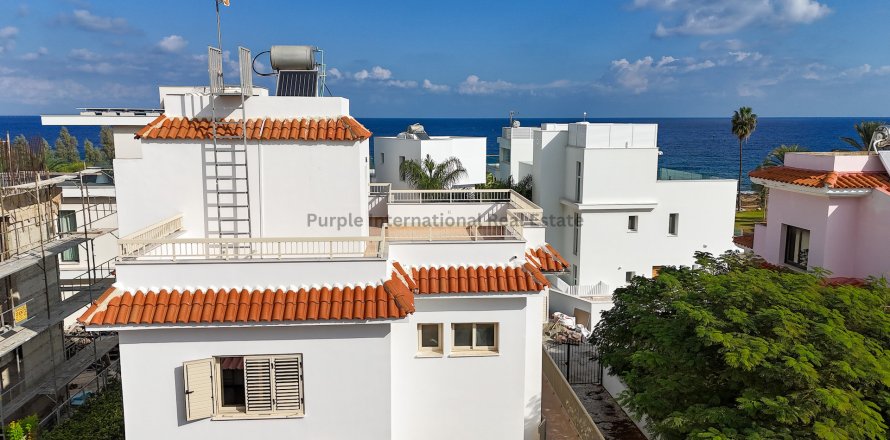 3 bedrooms Villa in Paralimni, Ammochostos,  No. 36180