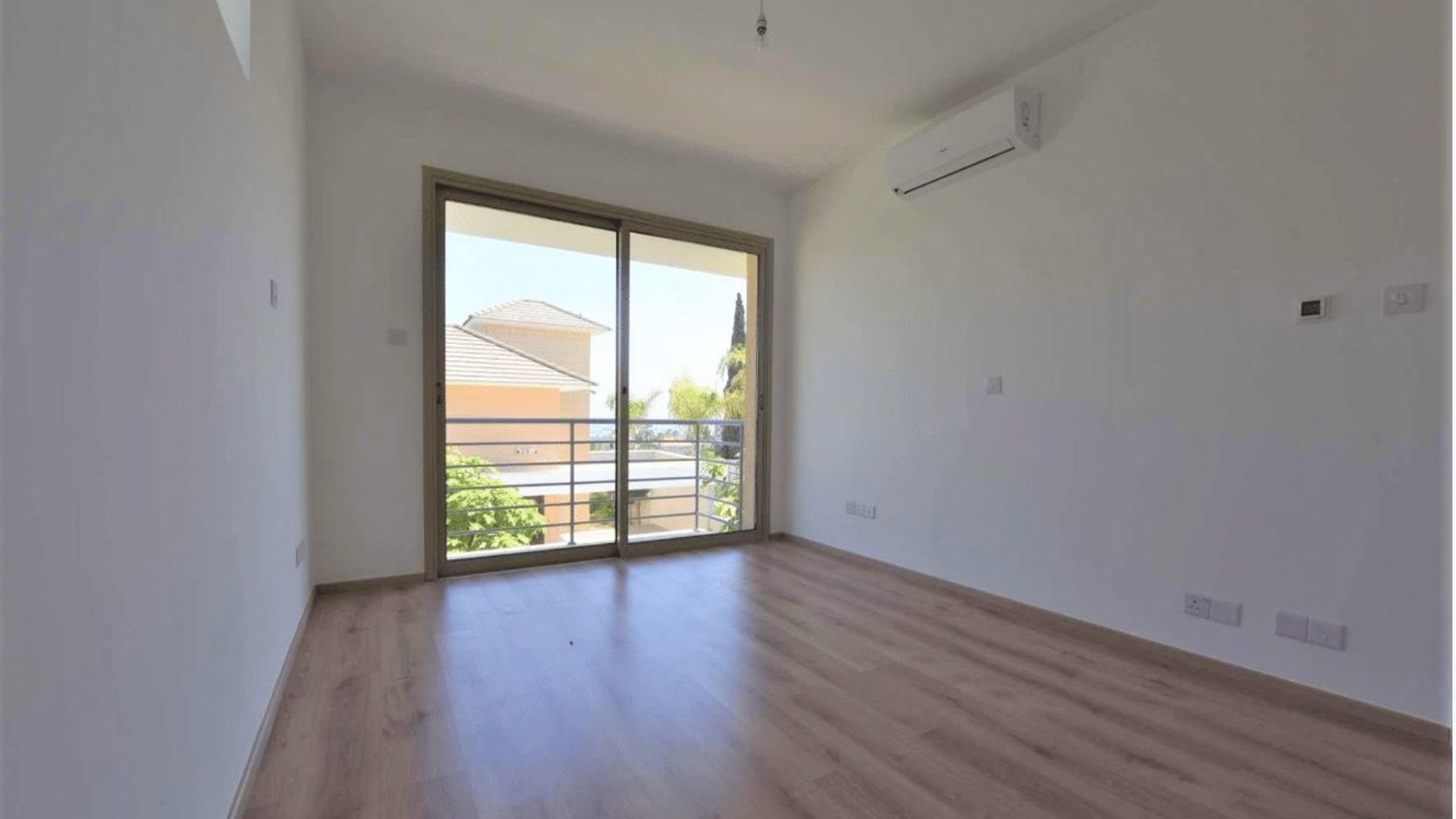 3 bedrooms Villa in Limassol, Cyprus No. 26149