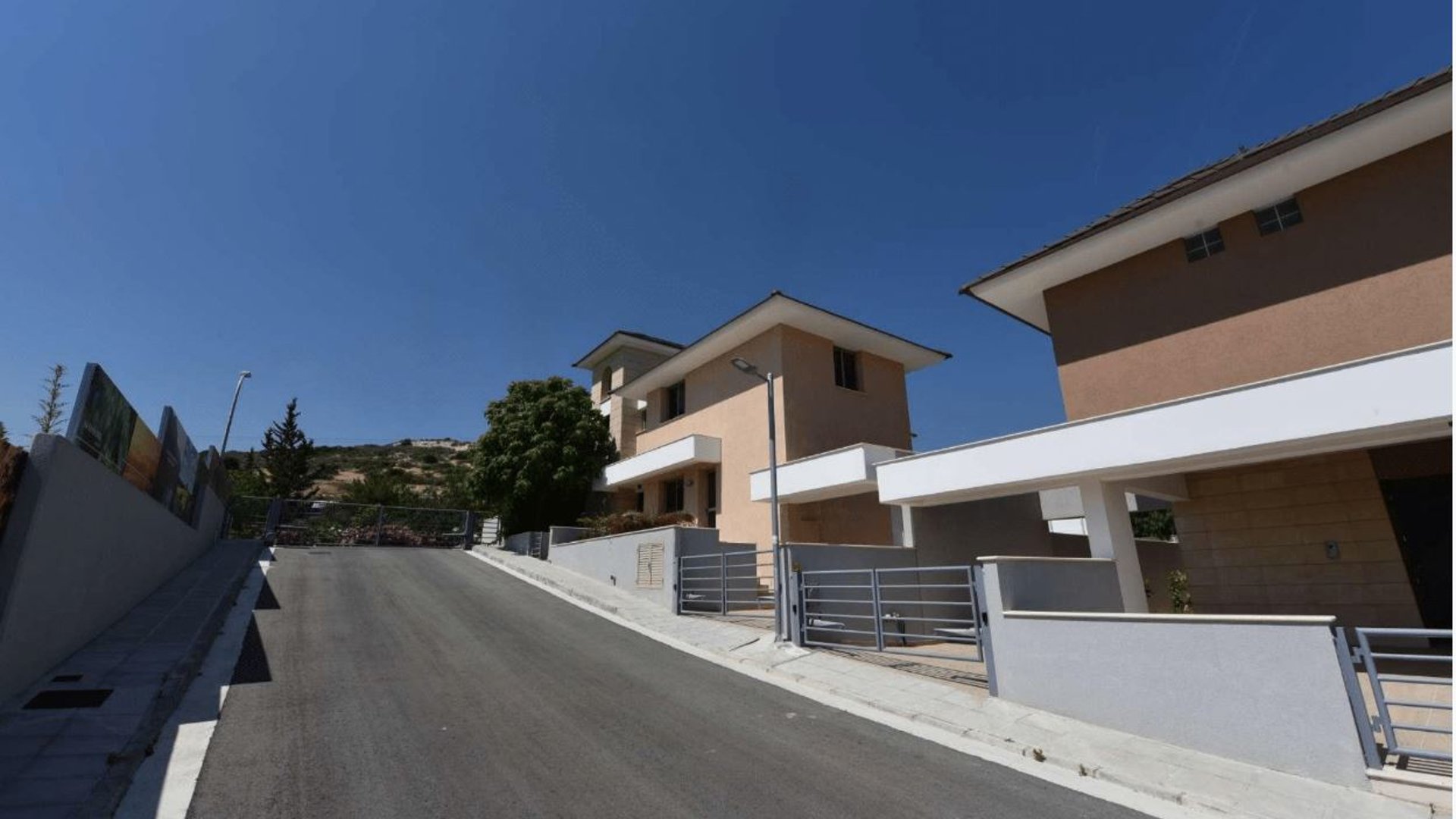 3 bedrooms Villa in Limassol, Cyprus No. 26149
