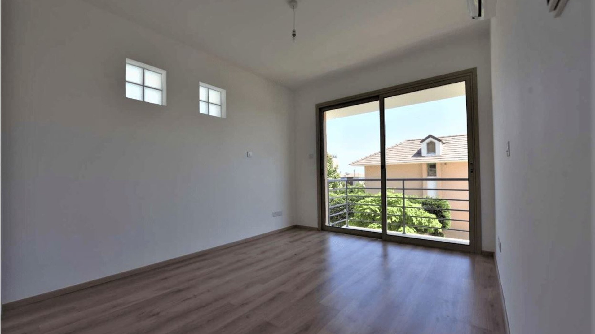 3 bedrooms Villa in Limassol, Cyprus No. 26149