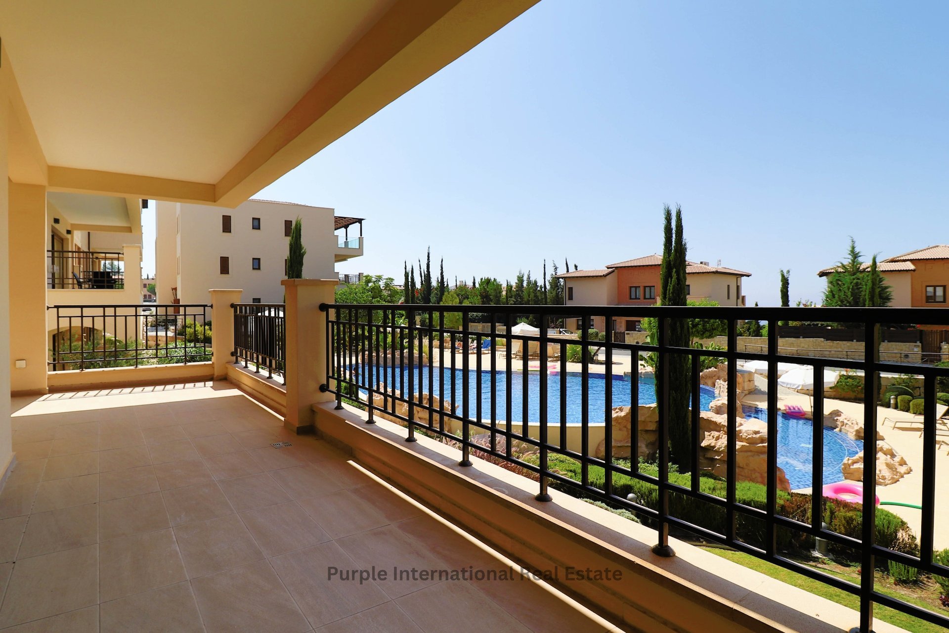Квартира с 2 спальнями в Aphrodite Hills, Куклия, Пафос, Кипр № 36283