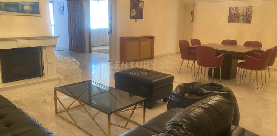 3 dormitorios Villa en Limassol,  No. 55536