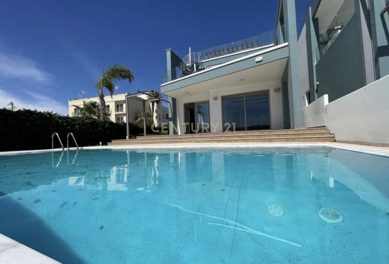 3 bedrooms Apartment in Pervolia, Larnaka, Cyprus No. 54189