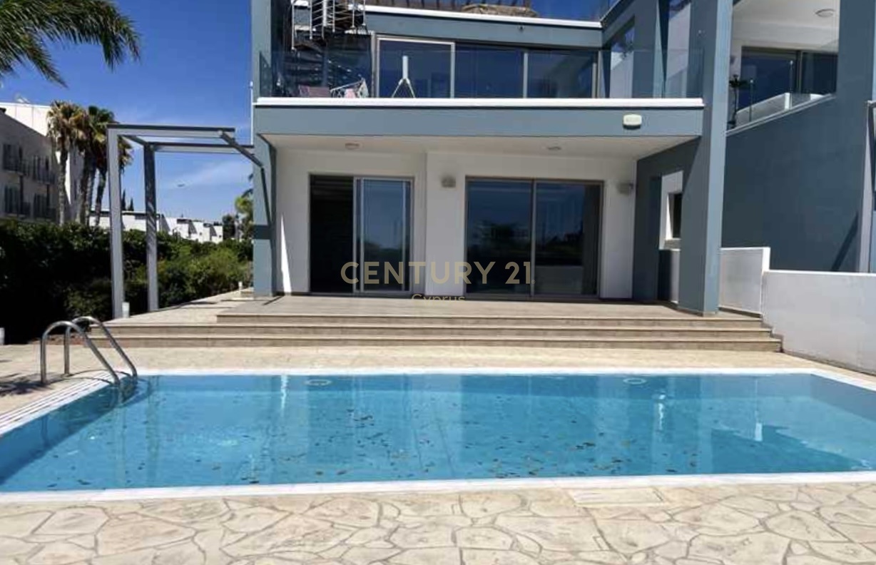 3 bedrooms Apartment in Pervolia, Larnaka, Cyprus No. 54189