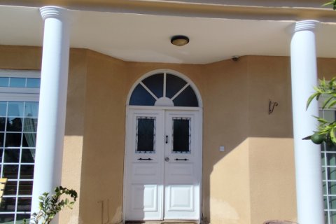 3 bedrooms Townhouse in Larnaka, No. 39697