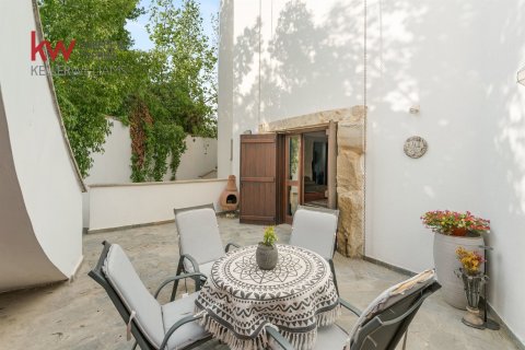 4 bedrooms Villa in Mosfiloti, Larnaka,  No. 39696 14