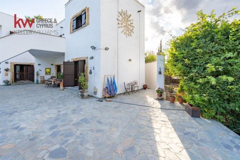 4 bedrooms Villa in Mosfiloti, Larnaka,  No. 39696 10